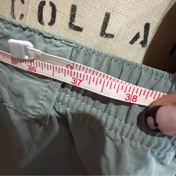 Casual Women's Gray Cargo Shorts - Picture 5 of 7